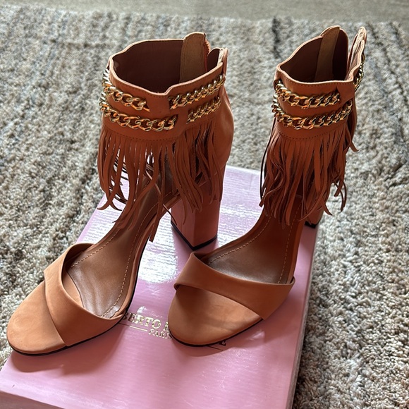 Fringe Heels - Picture 2 of 5